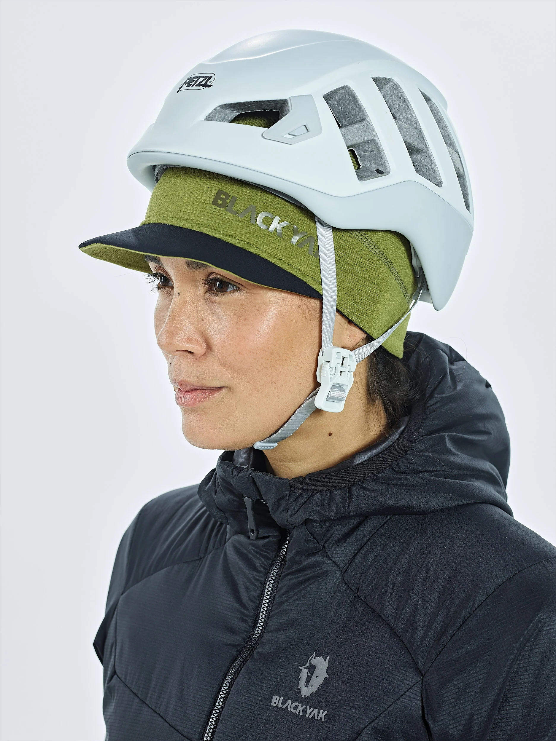 CHAGO FLEECE VISOR CAP - Image 17
