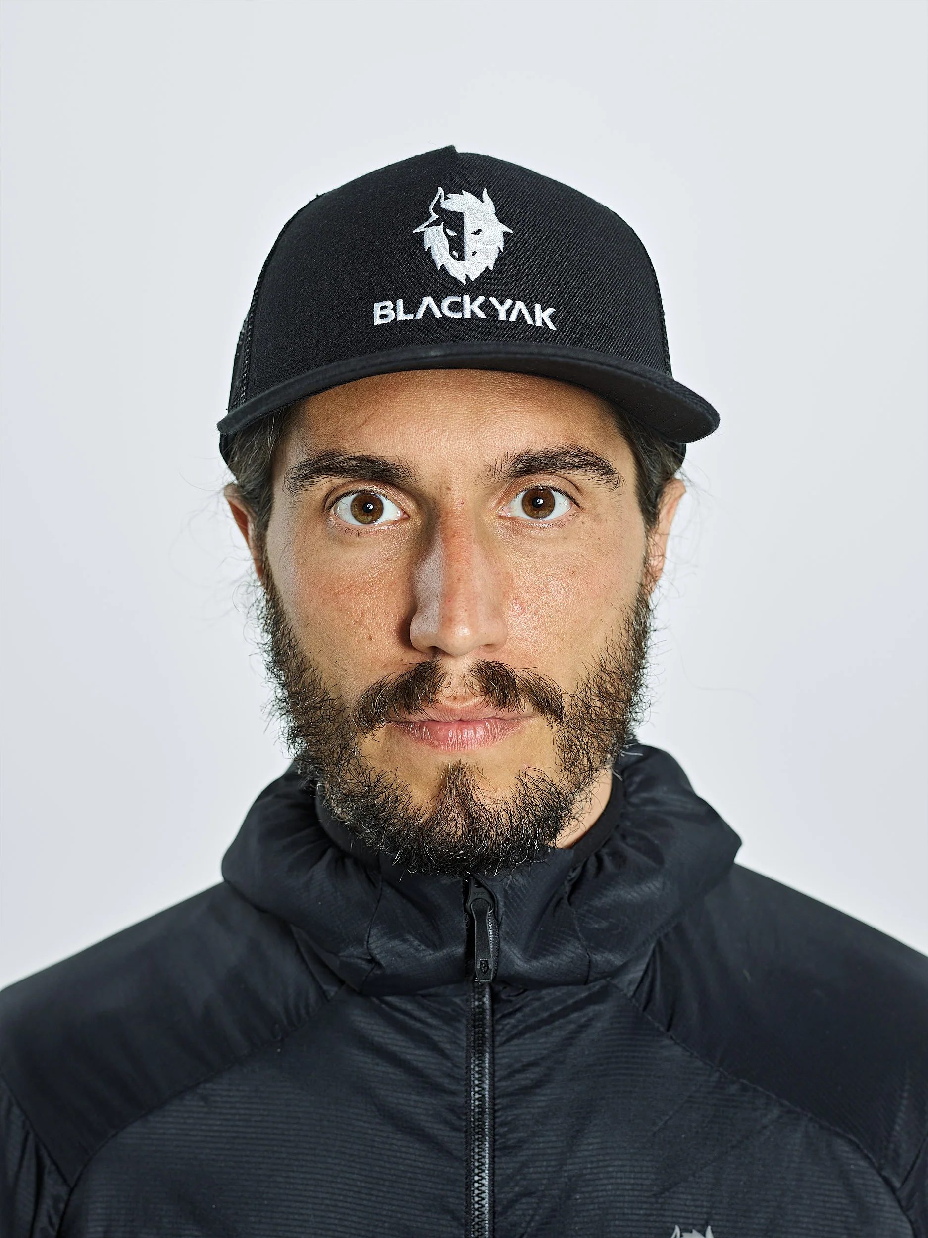 YAK LOGO CLASSIC TRUCKER CAP - Image 10