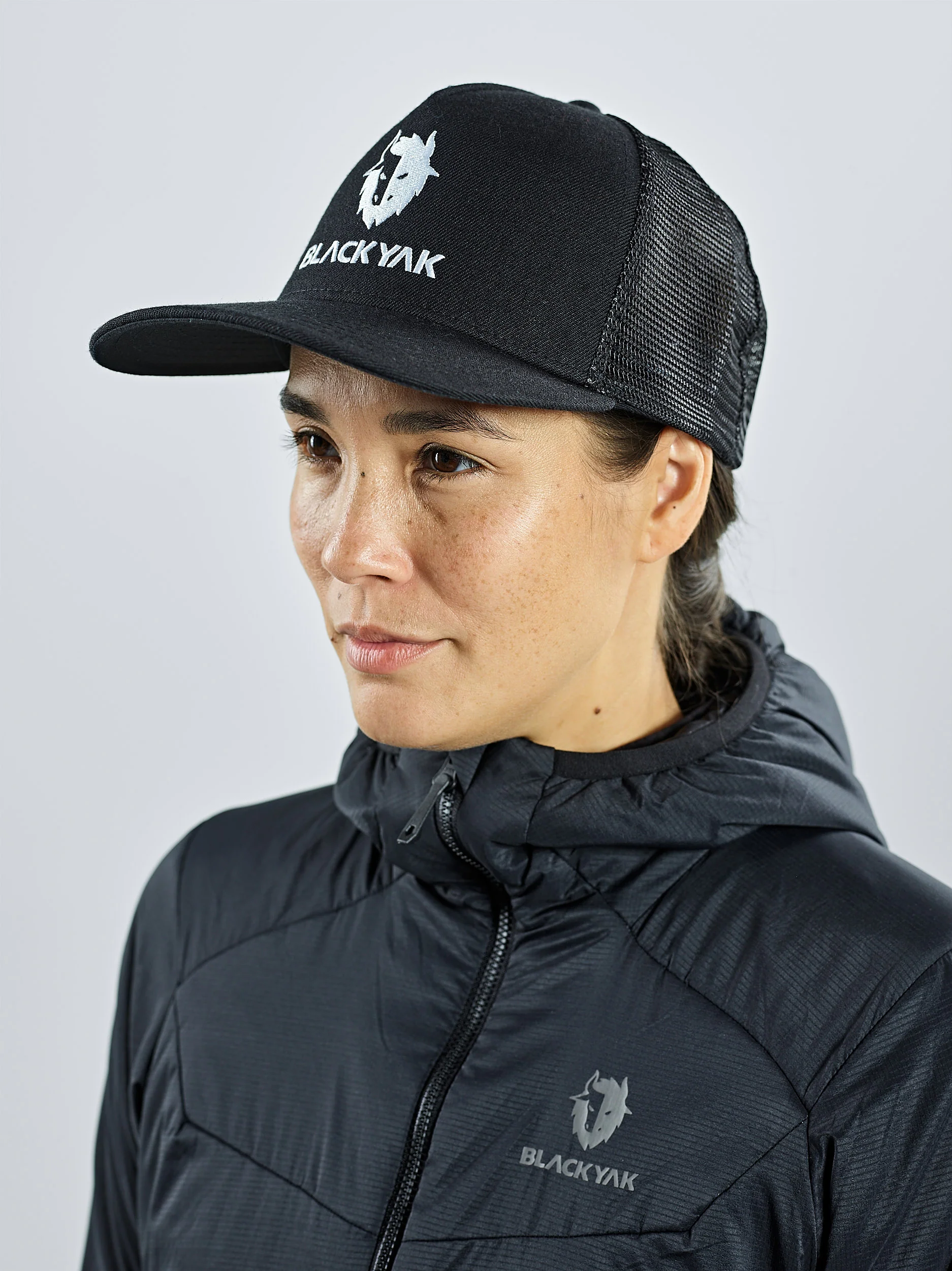 YAK LOGO CLASSIC TRUCKER CAP - Image 13